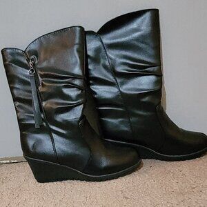 Wedgie Black Boots